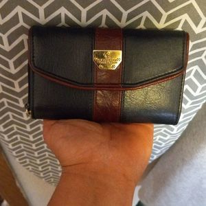 Kathie Lee collection wallet